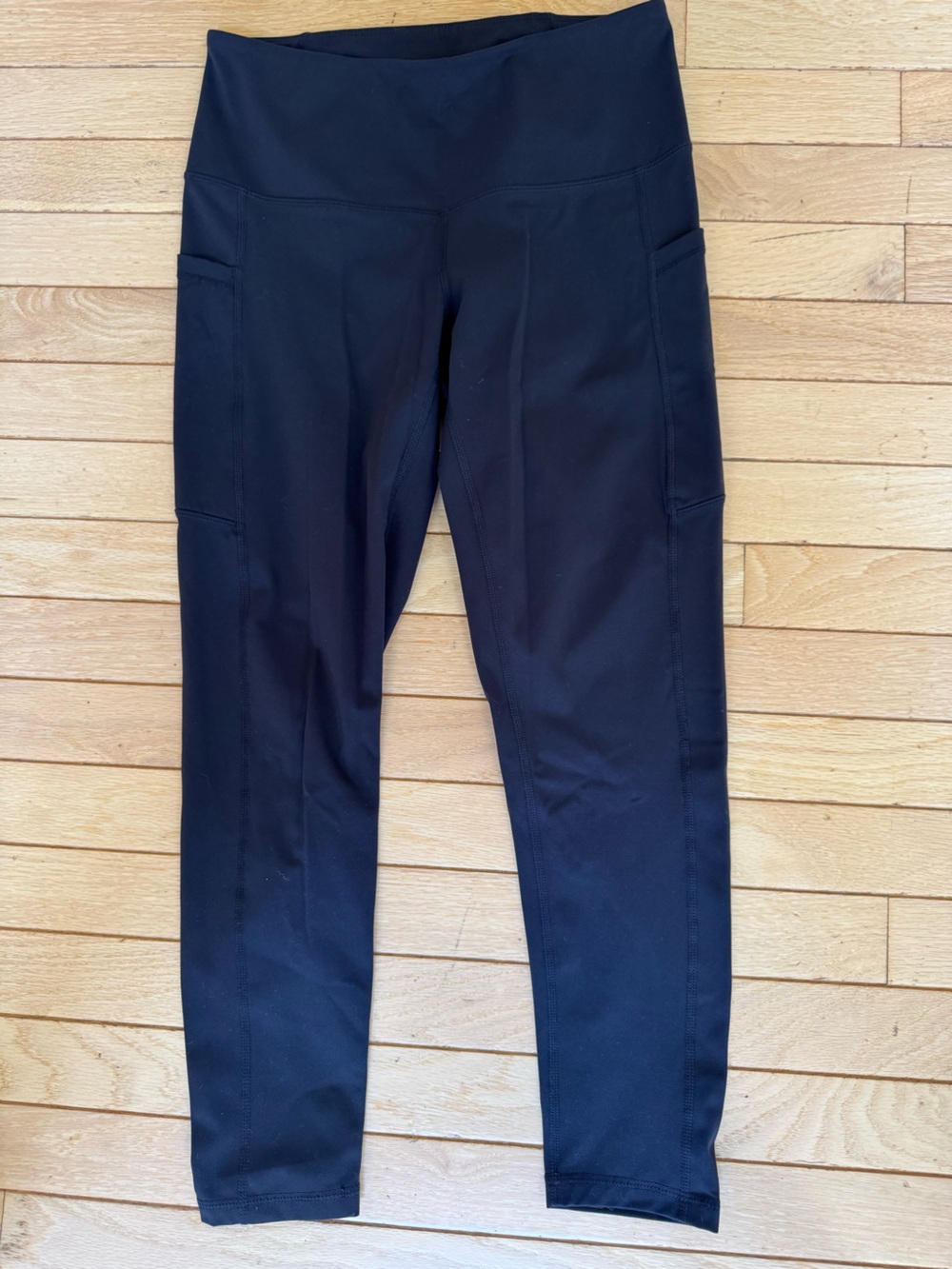 Zella Size Medium Black High-Rise Leggings with Side Pockets. NWOT